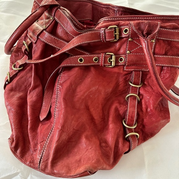 Gorgeous Soft leather large  handbag. Amazing stitching detail/brass accents. - Picture 7 of 11